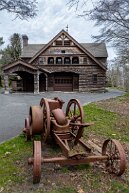 carriage-house At the Bayard Cutting Arboretum, NY