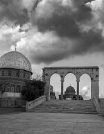 the-dome-of-the-rock Different angle of the dome of the rock with one of its many gates